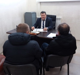 Вячеслав Тарасов встретился с жителями многоквартирного дома № 10 по ул. Центральной